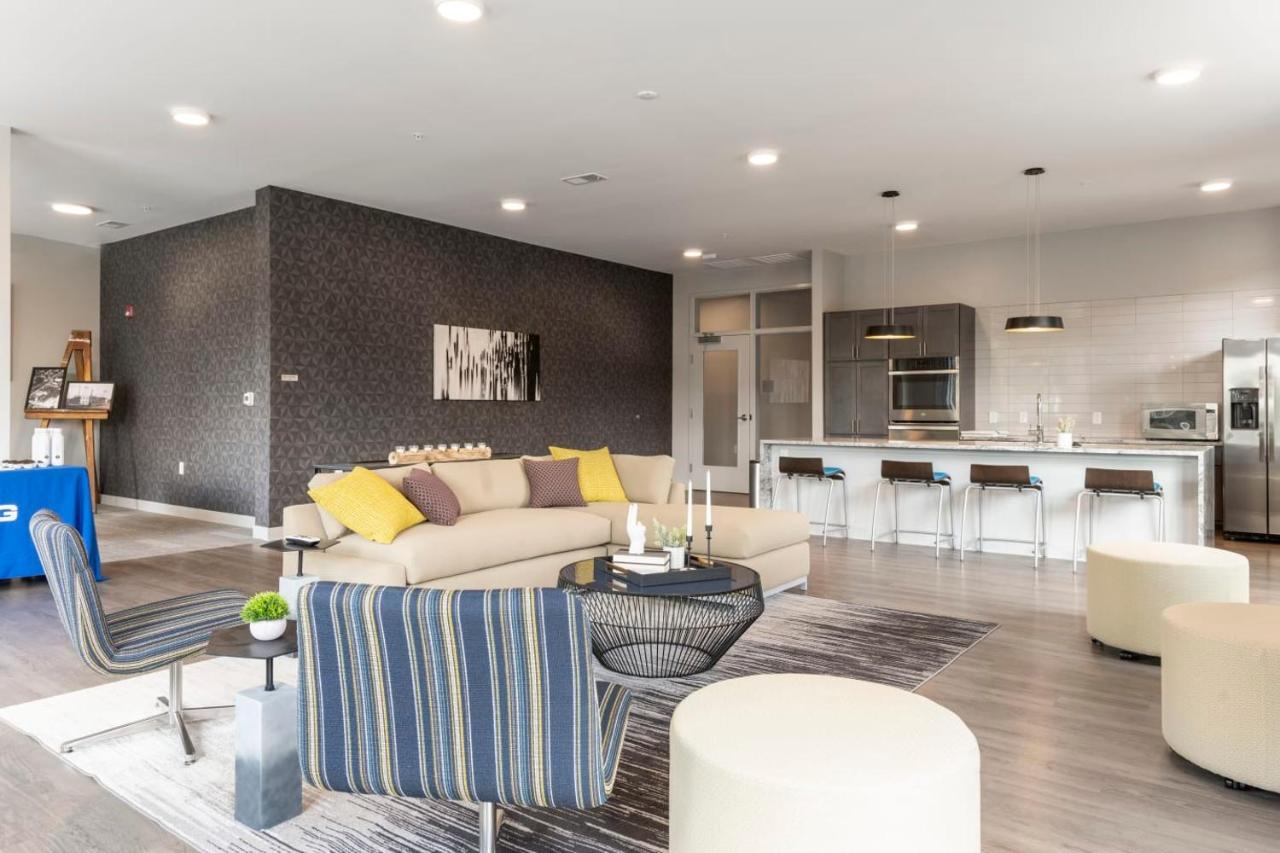 Modern Dwntwn 1 Bdrm Apt Pool Gym Free Parking Индианаполис Екстериор снимка