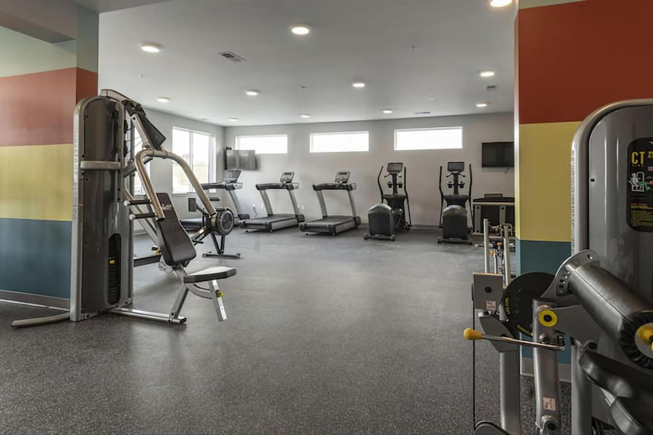 Modern Dwntwn 1 Bdrm Apt Pool Gym Free Parking Индианаполис Екстериор снимка