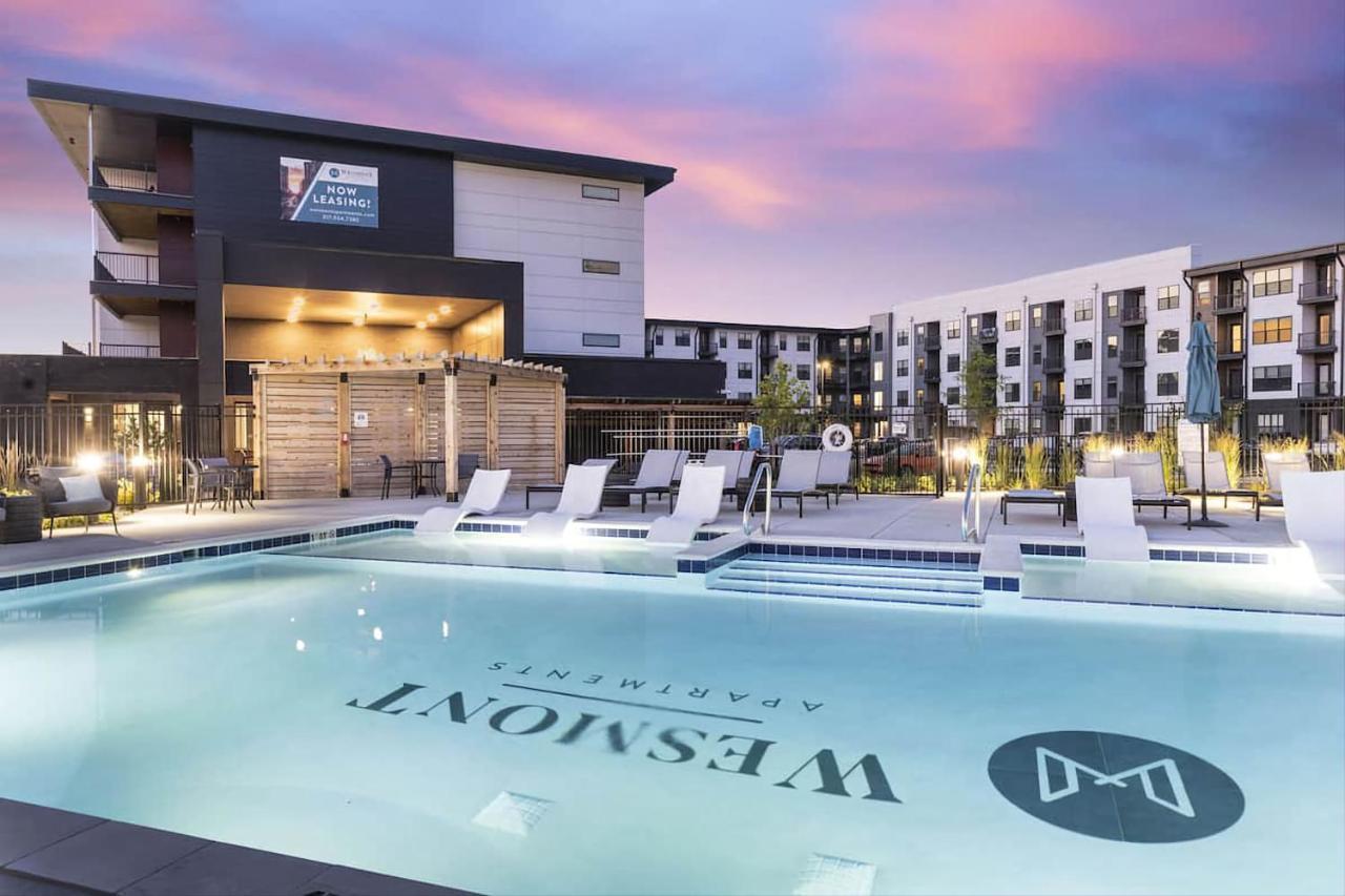 Modern Dwntwn 1 Bdrm Apt Pool Gym Free Parking Индианаполис Екстериор снимка